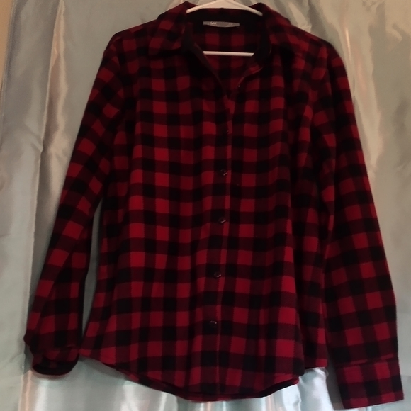 Shirt - Picture 4 of 4